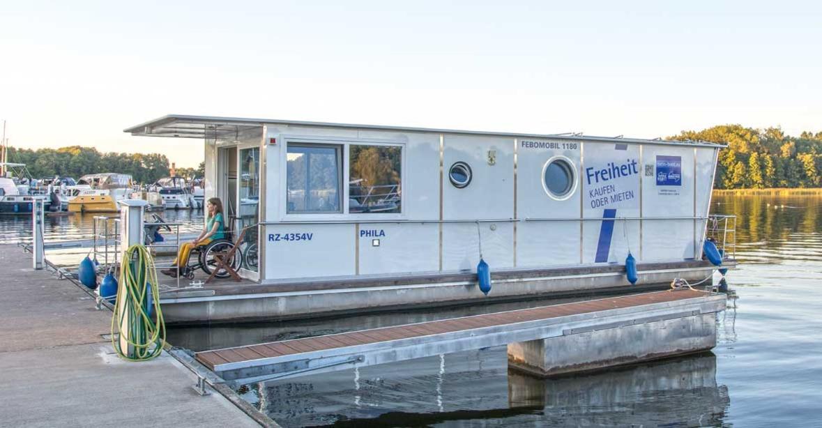 Kuhnle-Tours Ferienwohnung Rechlin Eksteriør billede